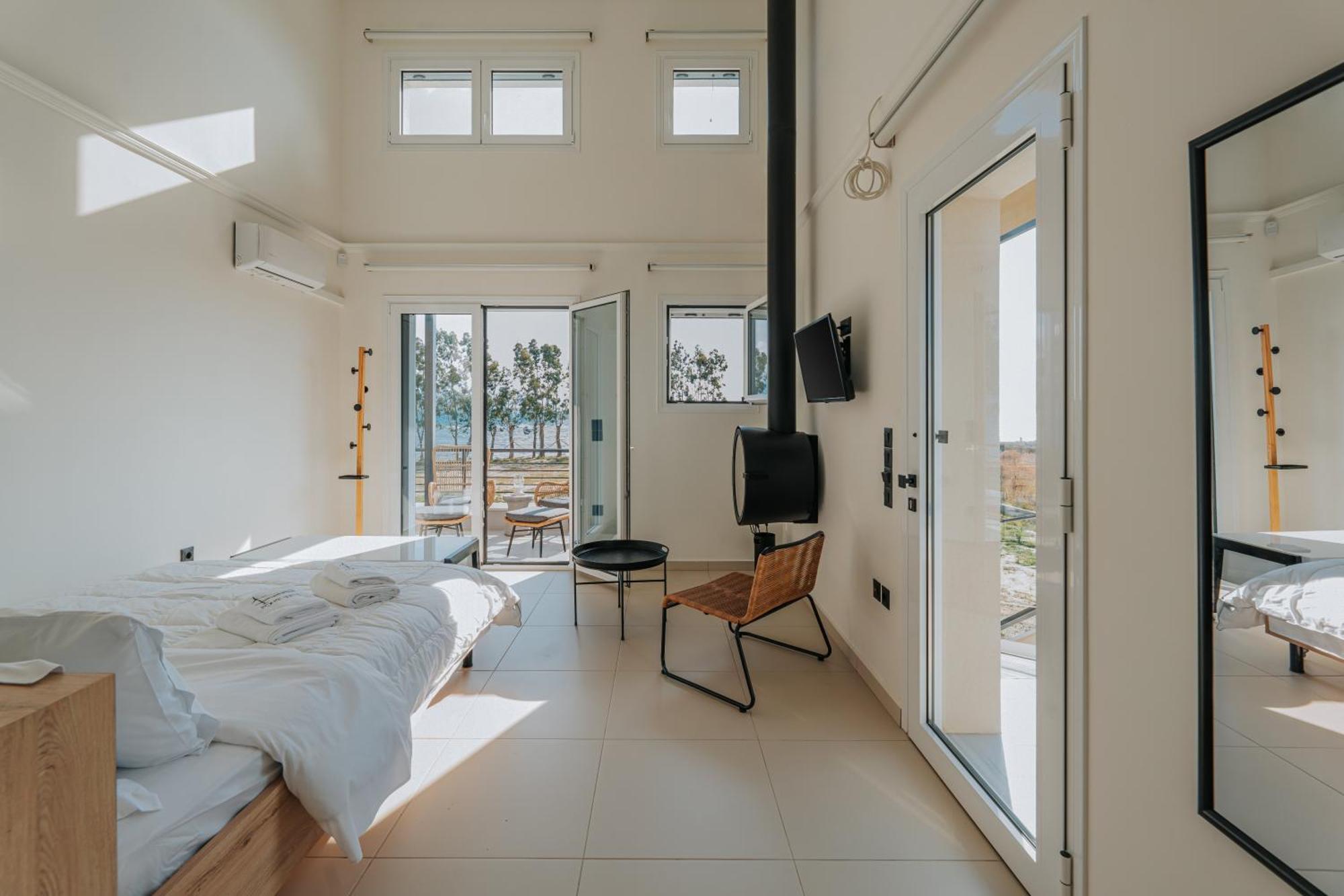 Ponte Suites Antirrio Экстерьер фото