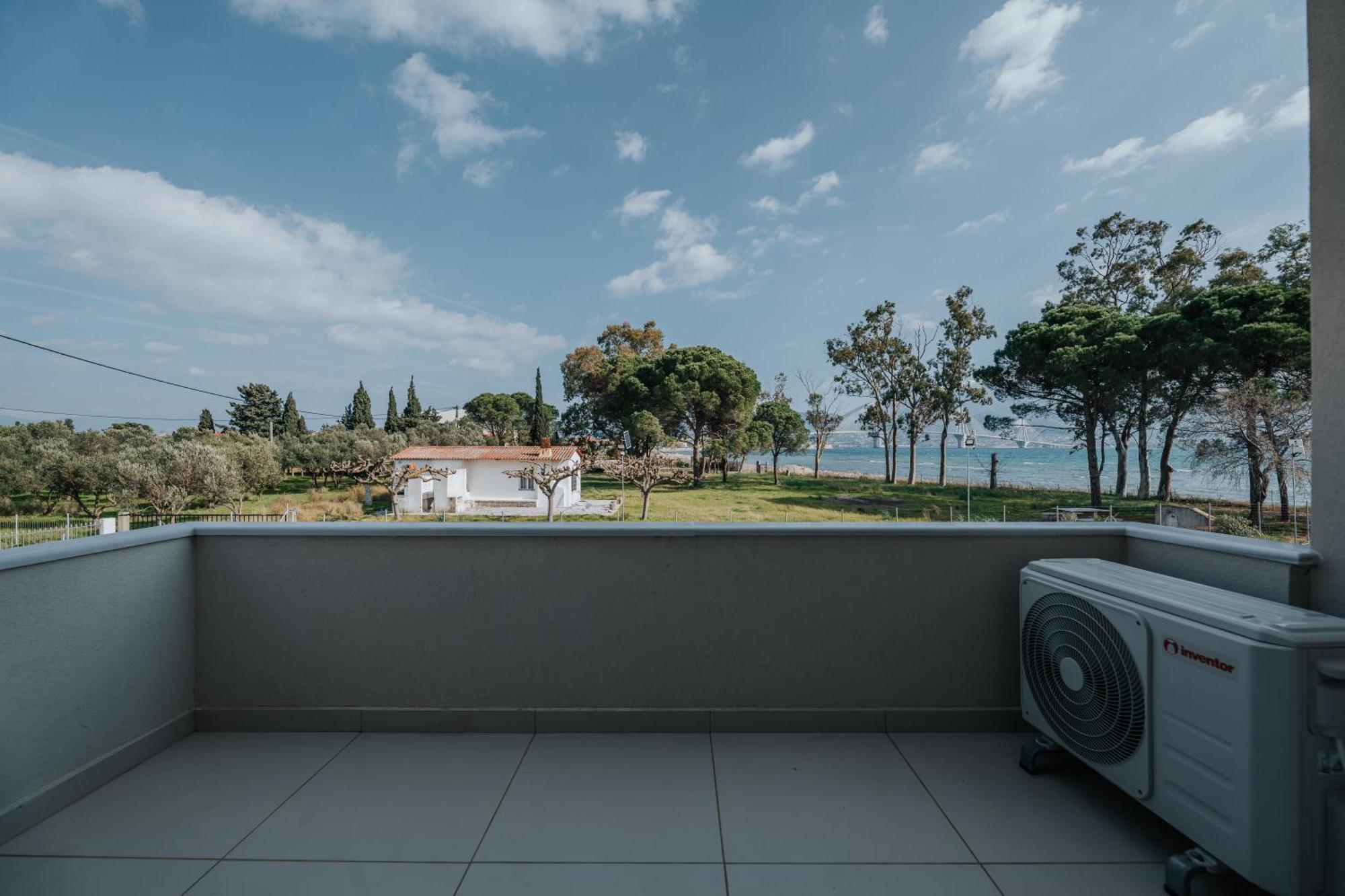 Ponte Suites Antirrio Экстерьер фото